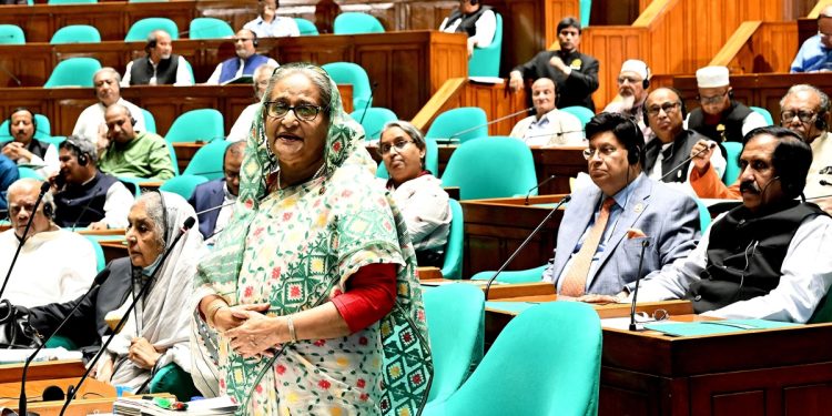 ভোট দিলে এদিকে না দিলে ওদিকে