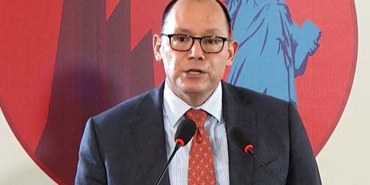 ভিসা নীতির আওতায় পড়ছেন কারা স্পষ্ট করলেন পিটার হাস