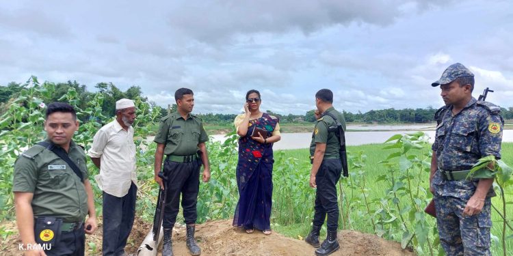 রামুতে অবৈধ বালু উত্তোলনকালে দুইটি ড্রেজার জব্ধ:  ১ লাখ ৯০ হাজার টাকা জরিমানা