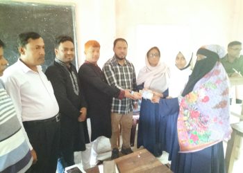 গর্জনিয়া উচ্চ বিদ্যালয়ে প্রধানমন্ত্রী প্রদত্ত ৫ লাখ টাকা বিতরণ সম্পন্ন