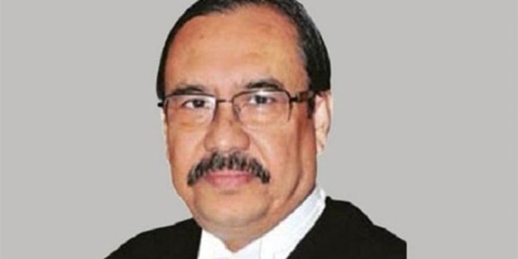 প্রধান বিচারপতি হিসেবে শপথ নিলেন ওবায়দুল হাসান