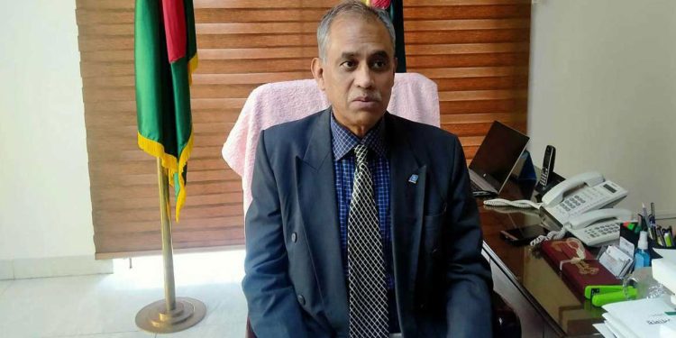 নির্বাচনে স্ট্রাইকিং ফোর্স হিসেবে থাকবে সেনাবাহিনী : ইসি আলমগীর