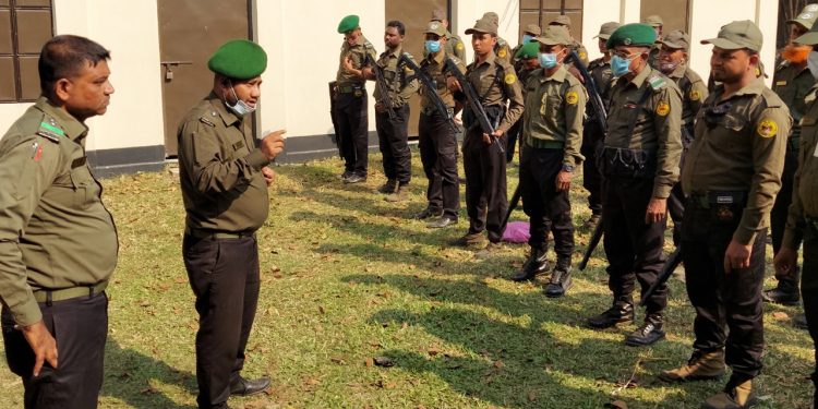 পুলিশের মতোই আটক-তল্লাশি-জব্দের ক্ষমতা পাচ্ছে আনসার, সংসদে বিল