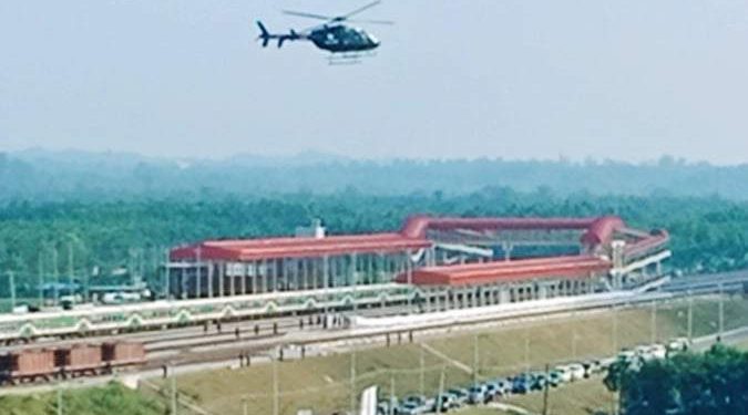 উদ্বোধনী রেলে চড়ে রামু আসলেন প্রধানমন্ত্রী