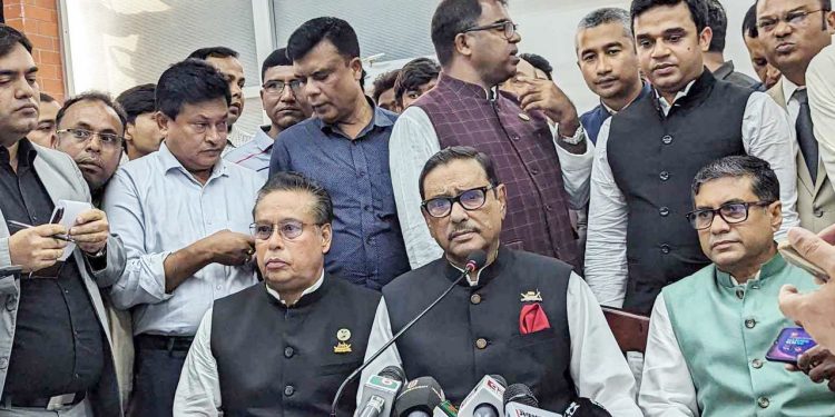 ‌‘এমন কিছু হতে পারে যা আপনি ভাবছেন না, আমিও ভাবছি না’