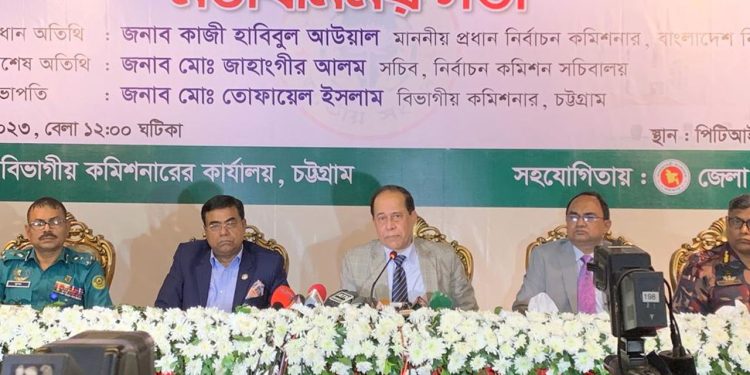 শতভাগ নিশ্চিত করতে পারি রাতে ভোট হবে না : সিইসি