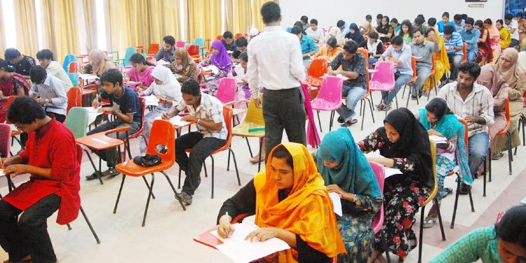 ১৭তম শিক্ষক নিবন্ধনের চূড়ান্ত ফল নির্বাচনের আগেই