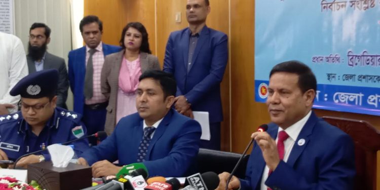 ‘সাংবাদিকদের ক্যামেরা ভাঙচুর করলে দুই থেকে সাত বছরের জেল’