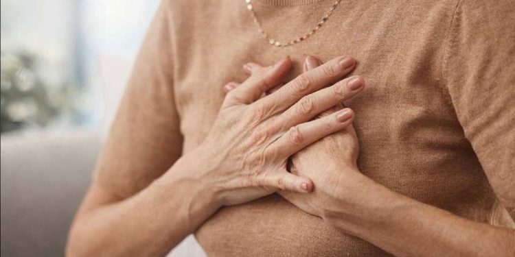 হঠাৎ হার্ট অ্যাটাকের মতো ব্যথা হলে কী করবেন?