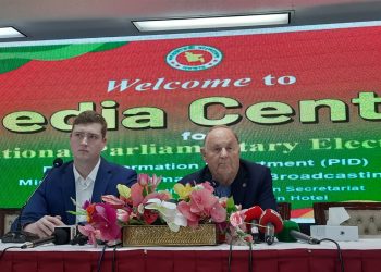 নির্বাচন নিয়ে প্রশংসায় পঞ্চমুখ আমন্ত্রিত বিদেশি পর্যবেক্ষকরা