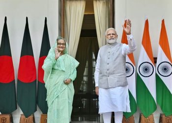 ফোন করে শেখ হাসিনাকে অভিনন্দন জানালেন মোদি