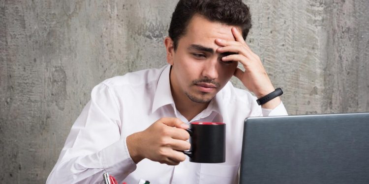 যেসব ভিটামিনের অভাবে শরীরে কাঁপুনি দেখা দিতে পারে