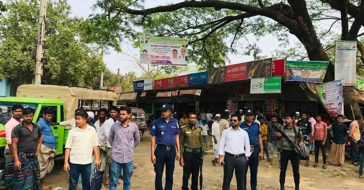 আলীকদমে টমটম চালকদের বিরুদ্ধে অভিযান: অপ্রাপ্তবয়স্ক চালকদের মুচলেকা নিয়ে ছাড়া