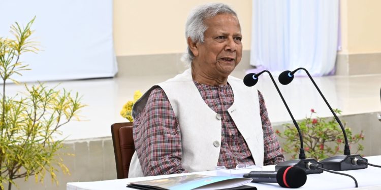 আমরা যথেষ্ট ভাগ্যবান, আমাদের সমুদ্র আছে : প্রধান উপদেষ্টা