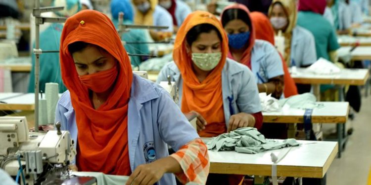 শ্রমিকদের বেতন-বোনাস ২০ রমজানের মধ্যে পরিশোধ করতে হবে