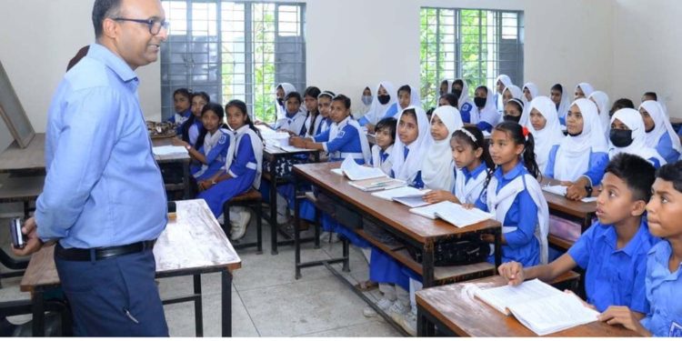 রামুতে সরকারি প্রতিষ্ঠান, উন্নয়ন প্রকল্প, দর্শনীয় স্থান পরিদর্শনে জেলা প্রশাসক সালাহ উদ্দিন