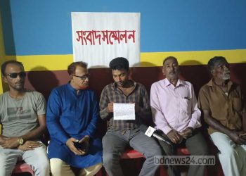 হিন্দু যুবকের মোবাইল থানায়, তবু হচ্ছে ইসলামবিরোধী পোস্ট