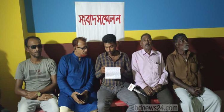 হিন্দু যুবকের মোবাইল থানায়, তবু হচ্ছে ইসলামবিরোধী পোস্ট
