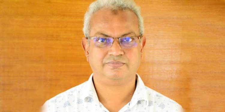 অবশেষে সরানো হচ্ছে কুয়েটের উপাচার্যকে