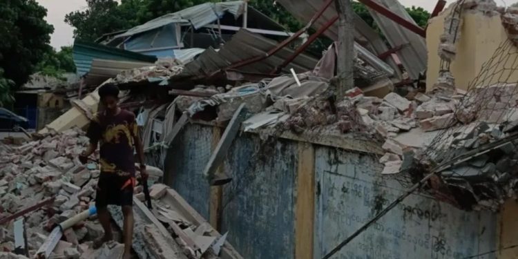 মিয়ানমারের ভূমিকম্প কেড়ে নিয়েছে যার ১৭০ প্রিয়জন