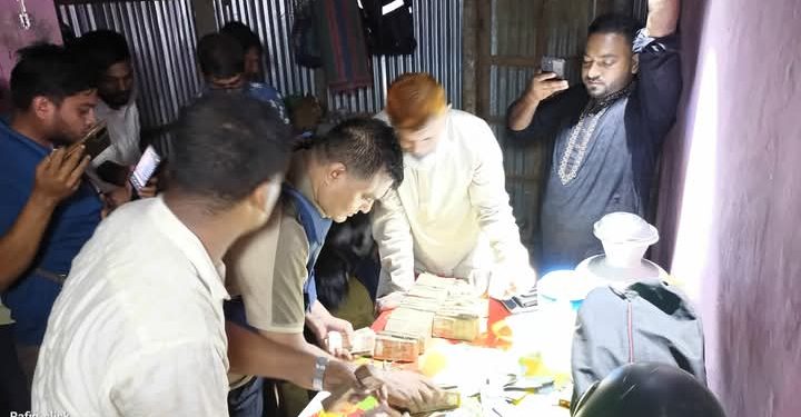 লামায় লুট হওয়া ২১ লাখ ১৭হাজার ২০০ টাকা উদ্ধার, আটক ৮