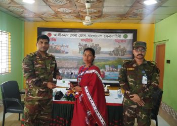 আলীকদমে সেনাজোনের  উদ্যোগে অনুদান বিতরণ