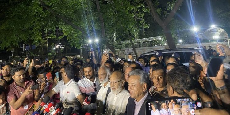 বিতর্কিতদের বাদ দিয়ে উপদেষ্টা পরিষদ পুনর্গঠনের দাবি জানিয়েছে বিএনপি