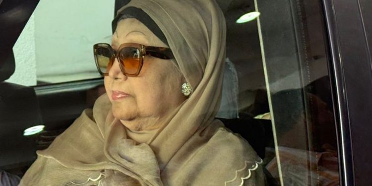 দেশে ফিরলেন খালেদা জিয়া