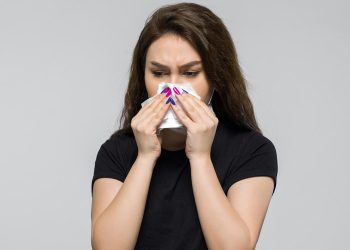 সাইনাসে ভুগছেন? জেনে নিন কী করবেন