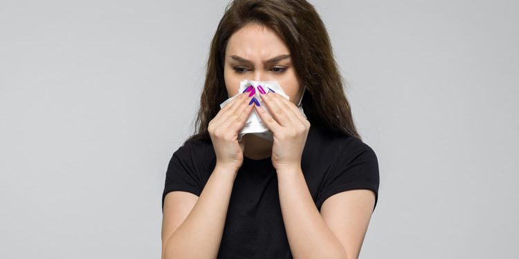 সাইনাসে ভুগছেন? জেনে নিন কী করবেন