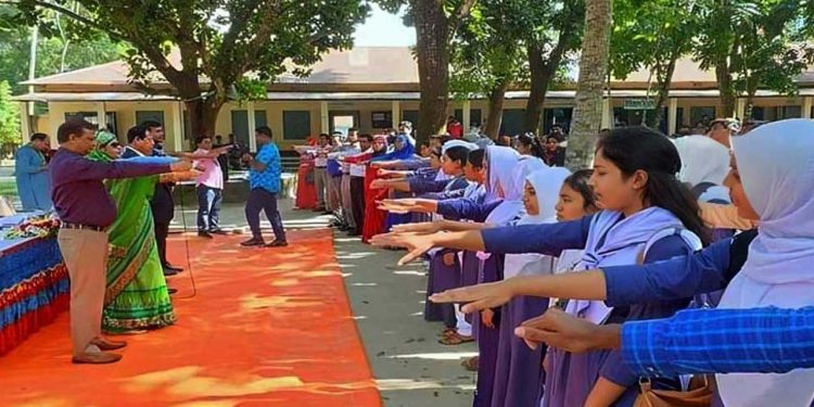 স্কুল-কলেজে সমাবেশে পাঠের জন্য নতুন শপথ ঘোষণা দিয়ে প্রজ্ঞাপন জারি