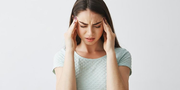 উচ্চ রক্তচাপে ভুগছেন না তো? জেনে নিন ৫ লক্ষণ