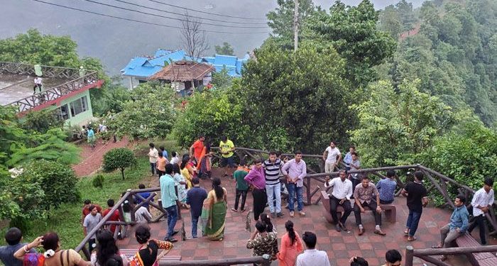 বান্দরবানে ঈদের ছুটিতে পর্যটকদের ঢল