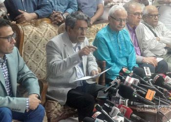 সর্বোচ্চ ১০ বছর প্রধানমন্ত্রিত্বের পক্ষে ২৭ দল, বিপক্ষে ৩