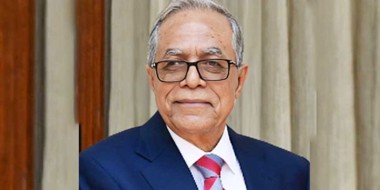 দেশে ফিরেছেন আবদুল হামিদ