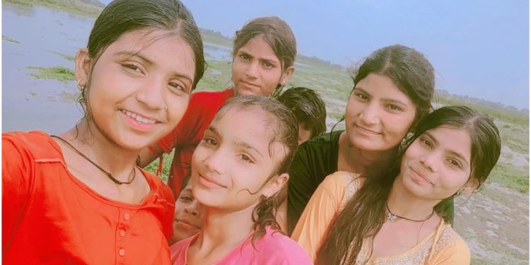 ফোনে রিলস বানানোর সময় যমুনায় ডুবে ৬ কিশোরীর মৃত্যু