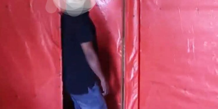 লামার এক পর্যটকের ঝুলন্ত মরদেহ উদ্ধার