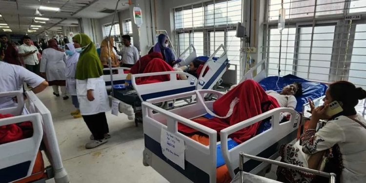 অগ্নিদগ্ধদের চিকিৎসা দি‌তে ঢাকায় ভারতীয় বিশেষ মেডিকেল টিম