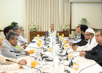 প্রধান উপদেষ্টার সঙ্গে বৈঠকে চারটি রাজনৈতিক দলের নেতারা