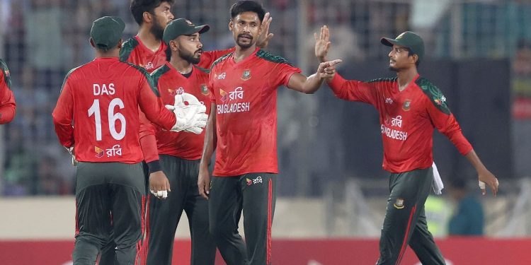 বাংলাদেশের কাছে পাত্তাই পেল না পাকিস্তান