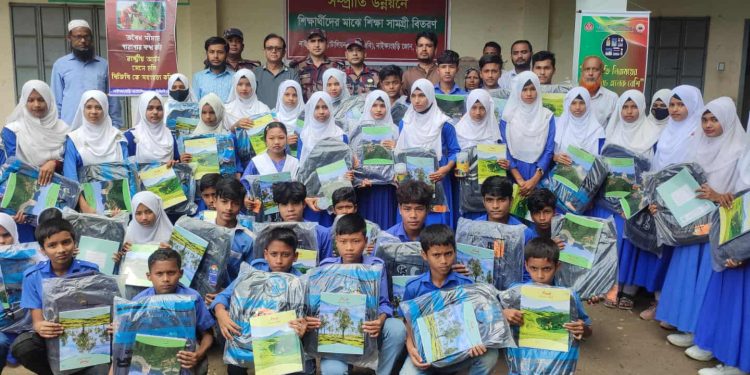 নাইক্ষ্যংছড়ি বিজিবির চিকিৎসা সেবা ও শিক্ষা উপকরণ