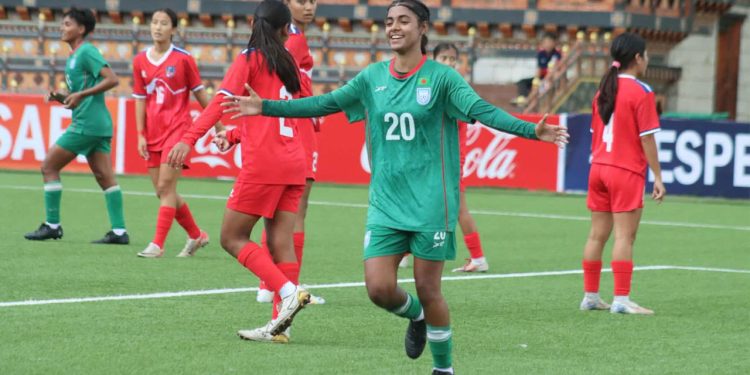 প্রীতির হ্যাটট্রিকে আবার নেপালকে হারাল বাংলাদেশ