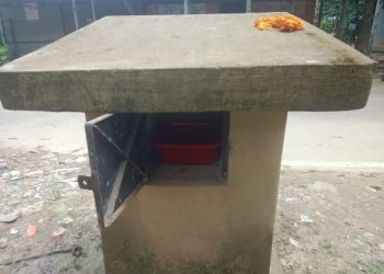সাপমারাঝিরি স্টেশন জামে মসজিদ দানবাক্সের টাকা চুরি