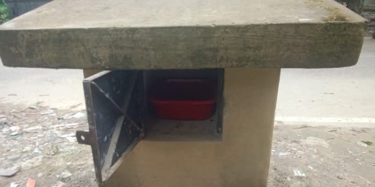 সাপমারাঝিরি স্টেশন জামে মসজিদ দানবাক্সের টাকা চুরি