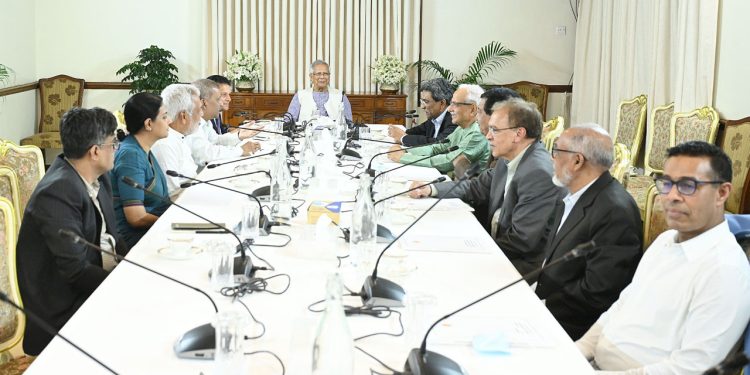 ফেব্রুয়ারির প্রথমার্ধে নির্বাচনের কোনও বিকল্প আমাদের হাতে নেই : ইউনূস