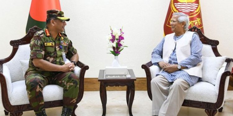 অন্তর্বর্তী সরকারকে পূর্ণ সহযোগিতার আশ্বাস সেনাপ্রধানের