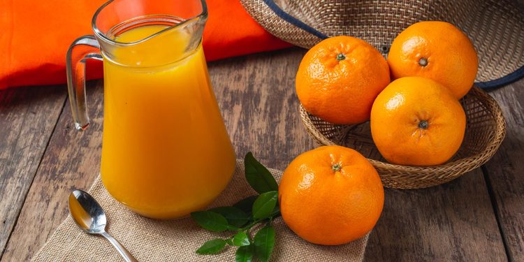 সকালে কমলার রস খাওয়া ক্ষতিকর?