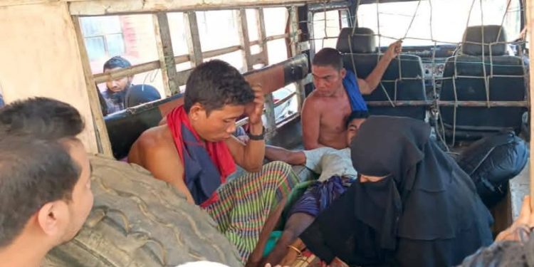 আলীকদম-থানচি সড়কে মোটরসাইকেল দুর্ঘটনায় যুবক আহত