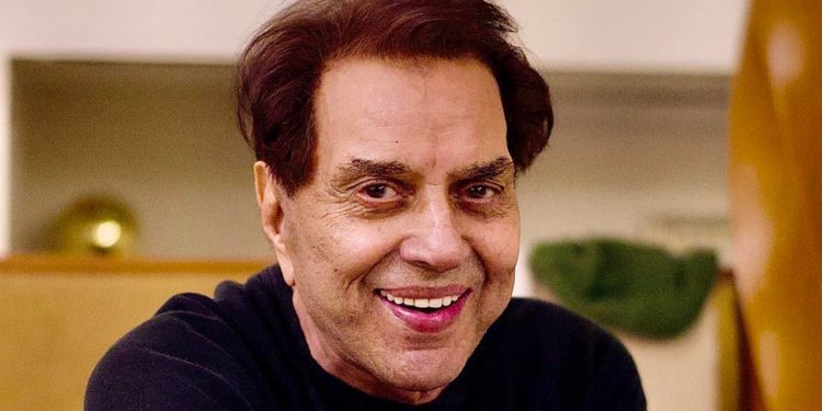 বর্ষীয়ান অভিনেতা ধর্মেন্দ্র আর নেই
