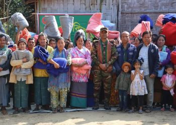 আলীকদম সেনাজোনের উদ্যোগে দূর্গমে শীতবস্ত্র বিতরণ